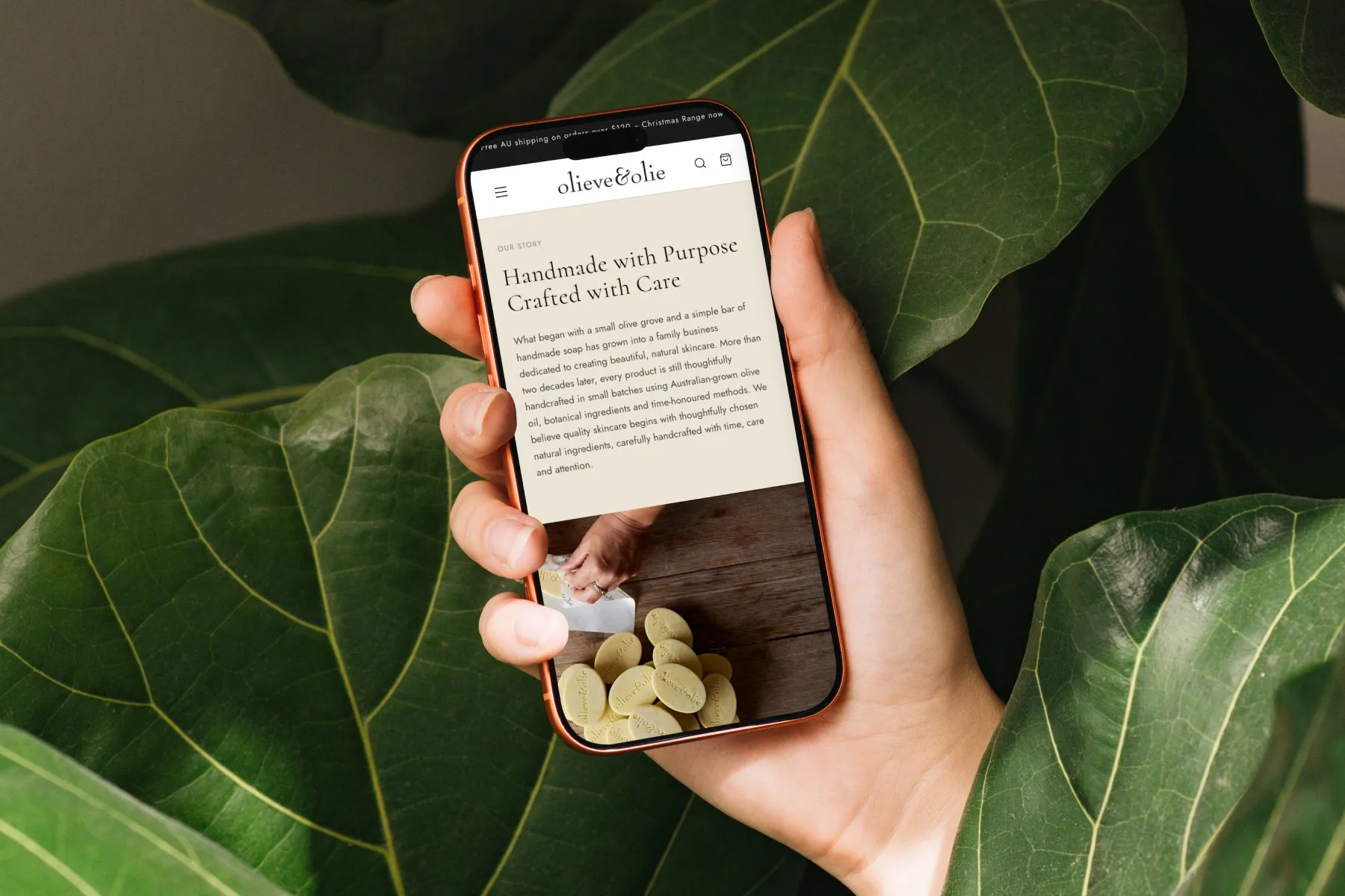 Olieve & Olie website on a mobile device